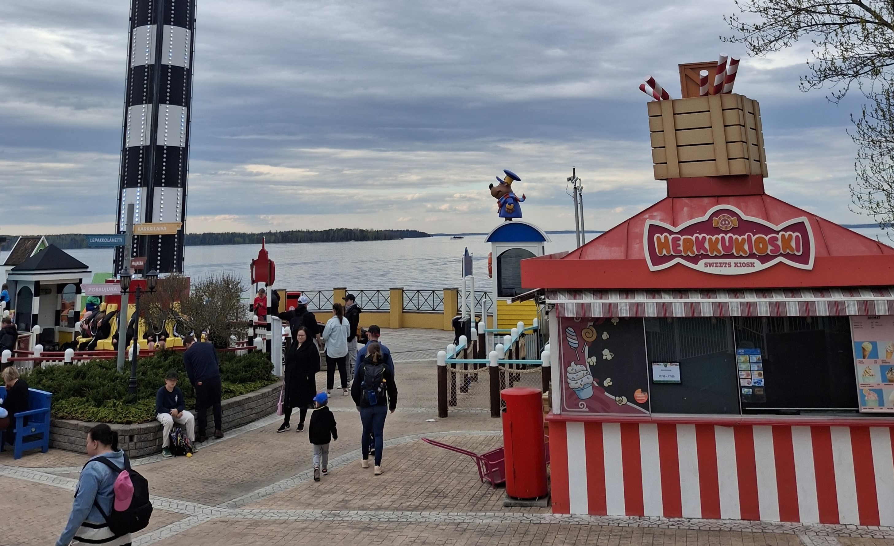 Särkänniemen huvipuiston Herkkukioski
